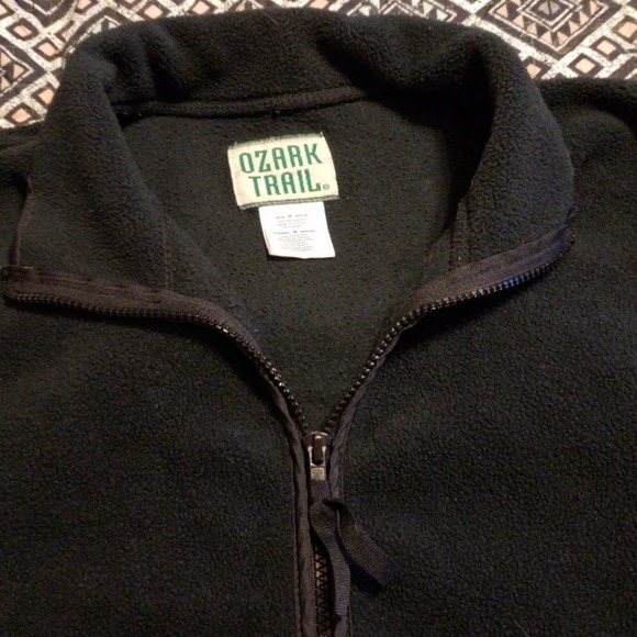 Ozark Trail Fleece vest size M Black - Picture 2 of 3